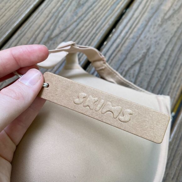 NWT Skims Fits Everybody T-Shirt Demi Bra Size 38H‎ Color Clay - Picture 4 of 5